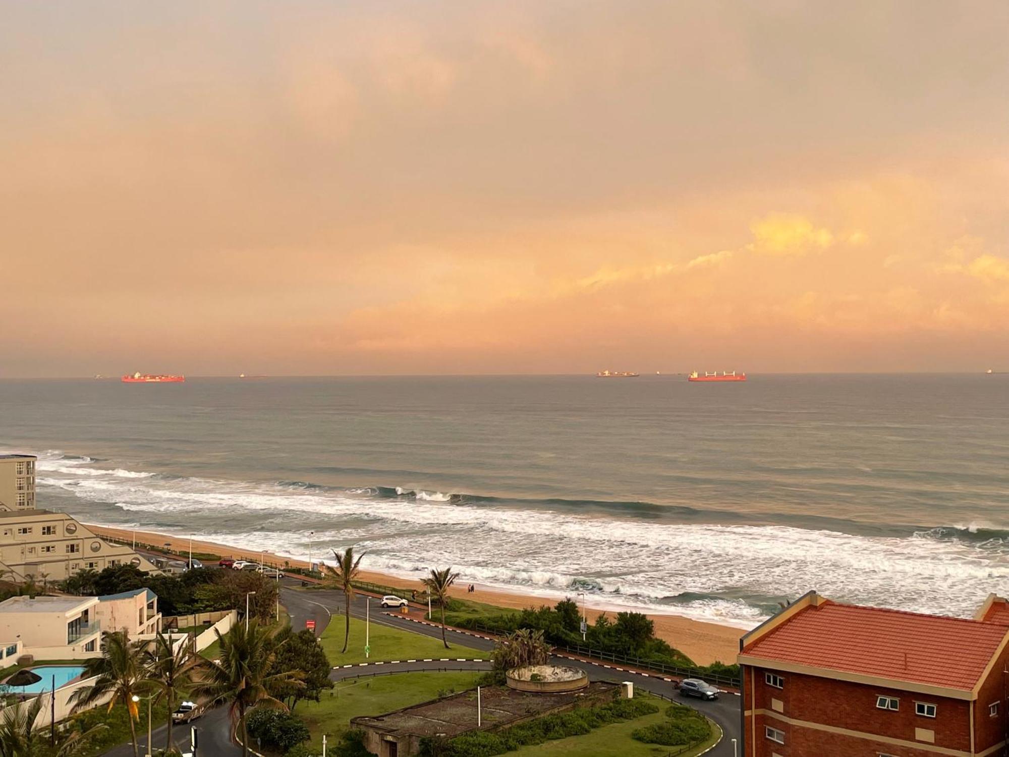Umdloti Holiday Resort Apartment 514 - Amazing Breaker & Ocean Views Exterior foto